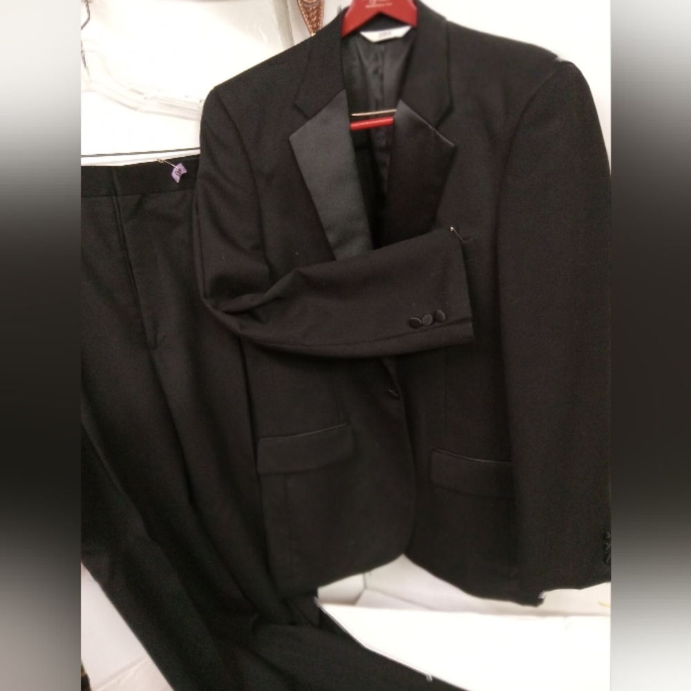 VERSINI Wool 3-Pc Tuxedo Suit, Black Satin Trim w/Shirt Size 39L